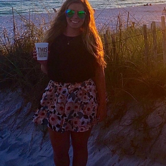 Show Me Your MuMu Floral High Waist Shorts - Black, Cream, Green - Picture 4 of 4